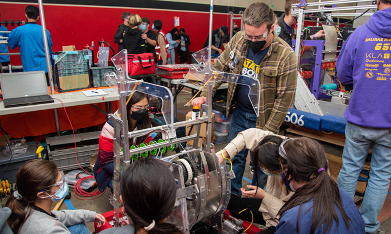 NPS Researcher Mentors the Next Generation of Robotics Engineers